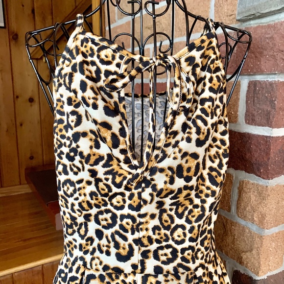 R2D Blouson Halter Skater Romper Cheetah Print - Picture 2 of 3